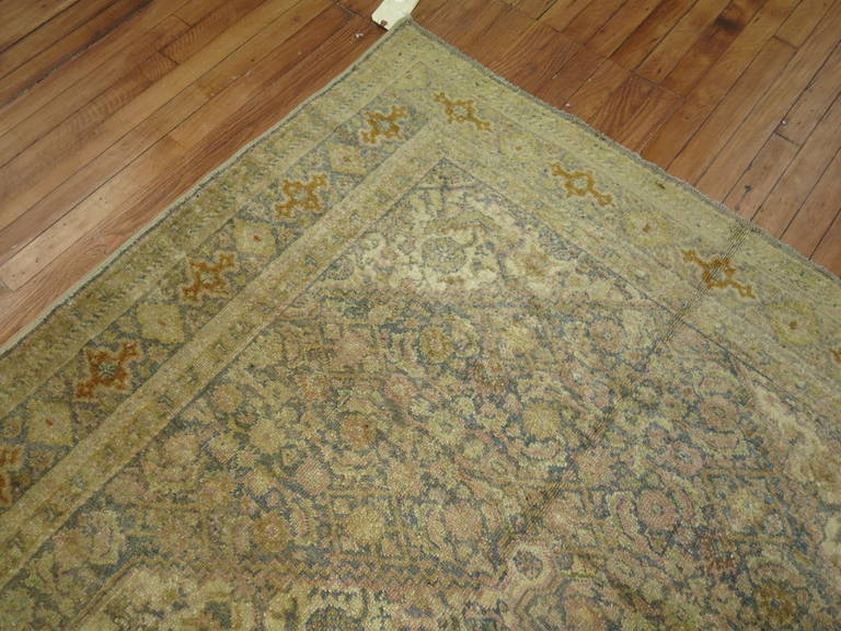 Antique Persian Mahal Rug In Good Condition For Sale In New York, NY