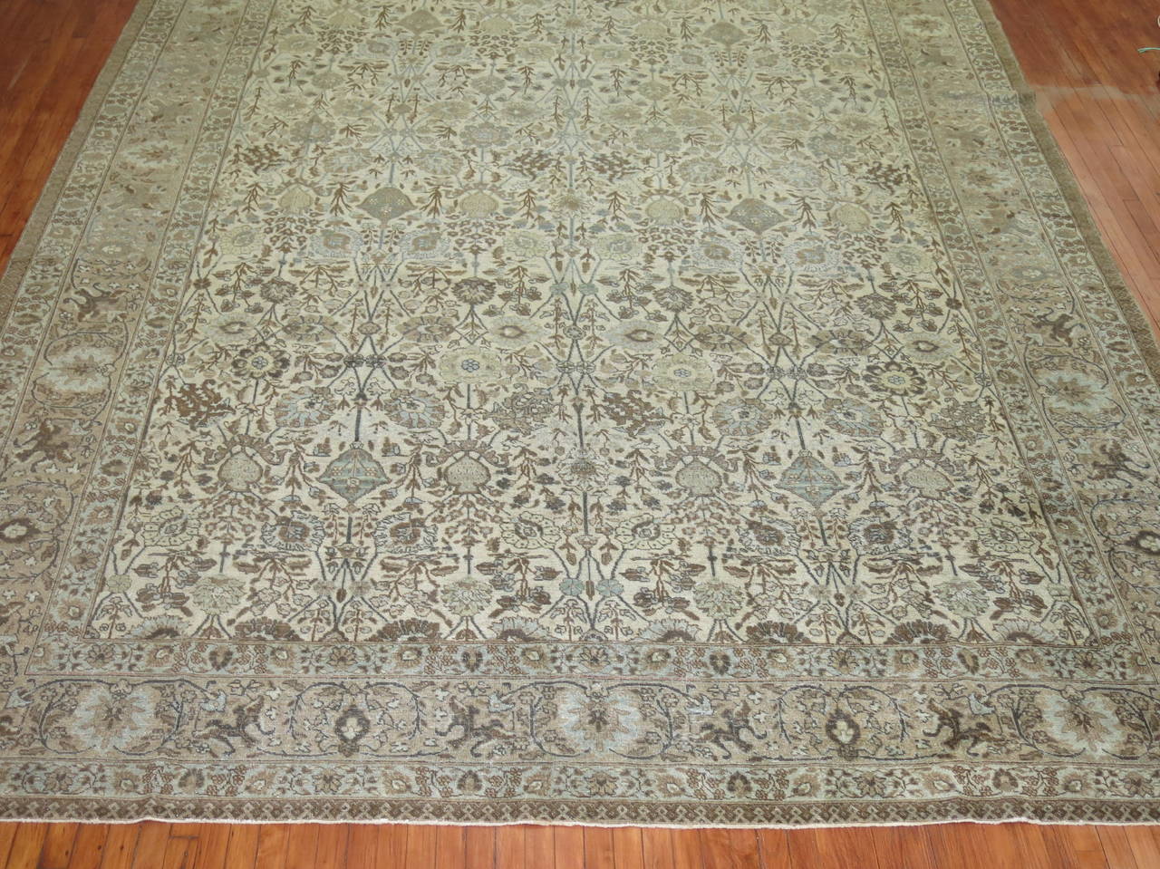 Neutral Antique Persian Tabriz Rug with Pictorial Animal Border In Fair Condition In New York, NY