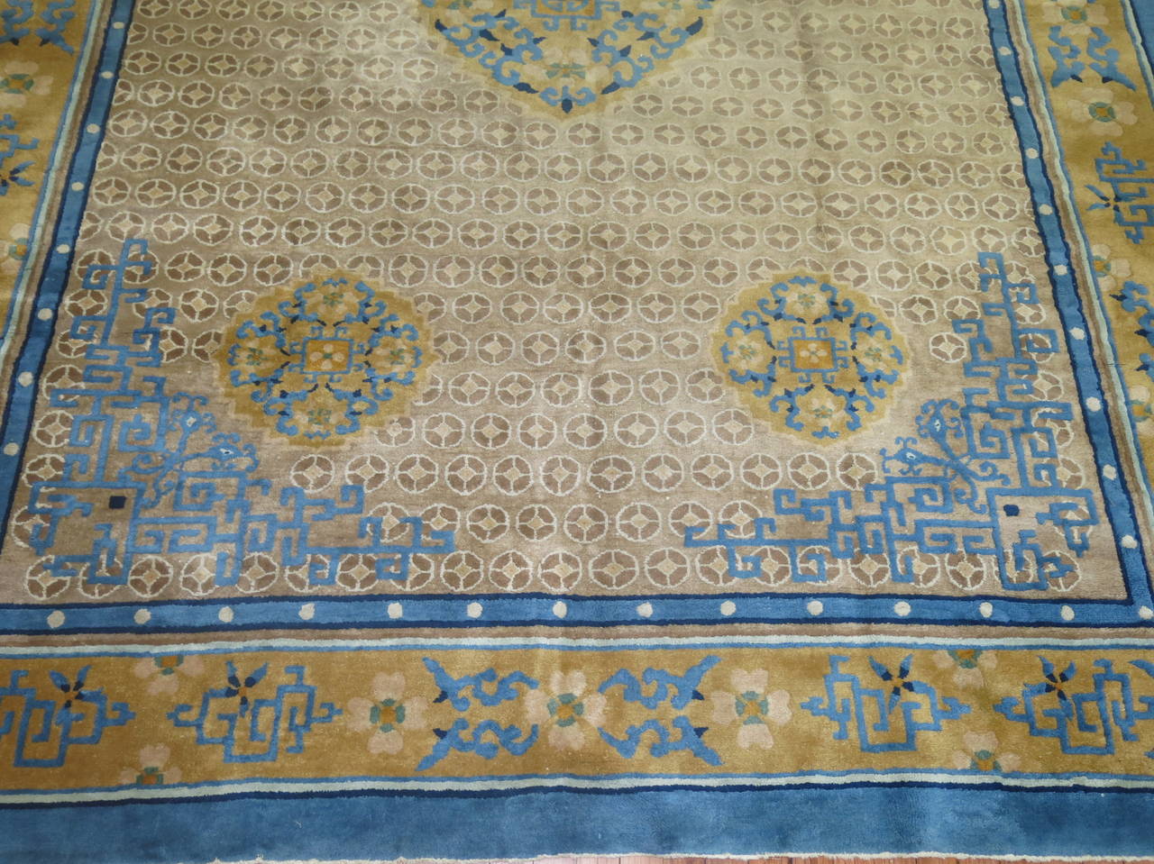 Blue Mustard 20th Century Chinese Art Deco Rug  In Good Condition In New York, NY