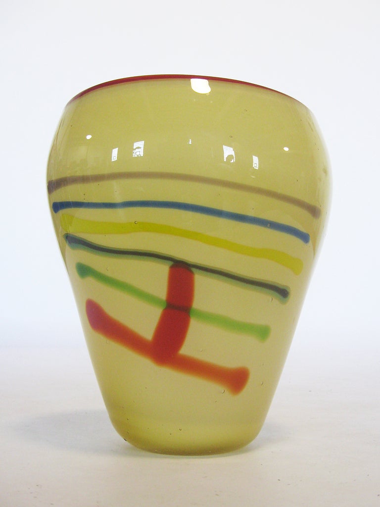 Large Art Glass Vase With Linear Design 3