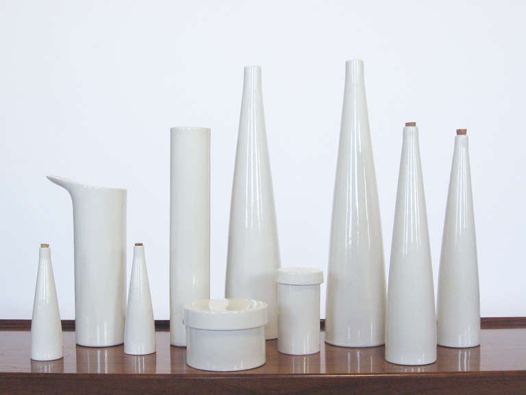 American Collection of Porcelin Vessels by Kenji Fujita
