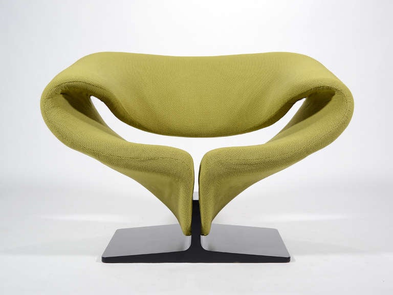 Pierre Paulin Ribbon Chair by Artifort In Excellent Condition In Highland, IN