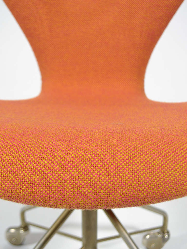 Arne Jacobsen Sevener Chair, Model 3117 by Fritz Hansen 1