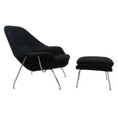 Vintage Saarinen womb chair and ottoman by Knoll