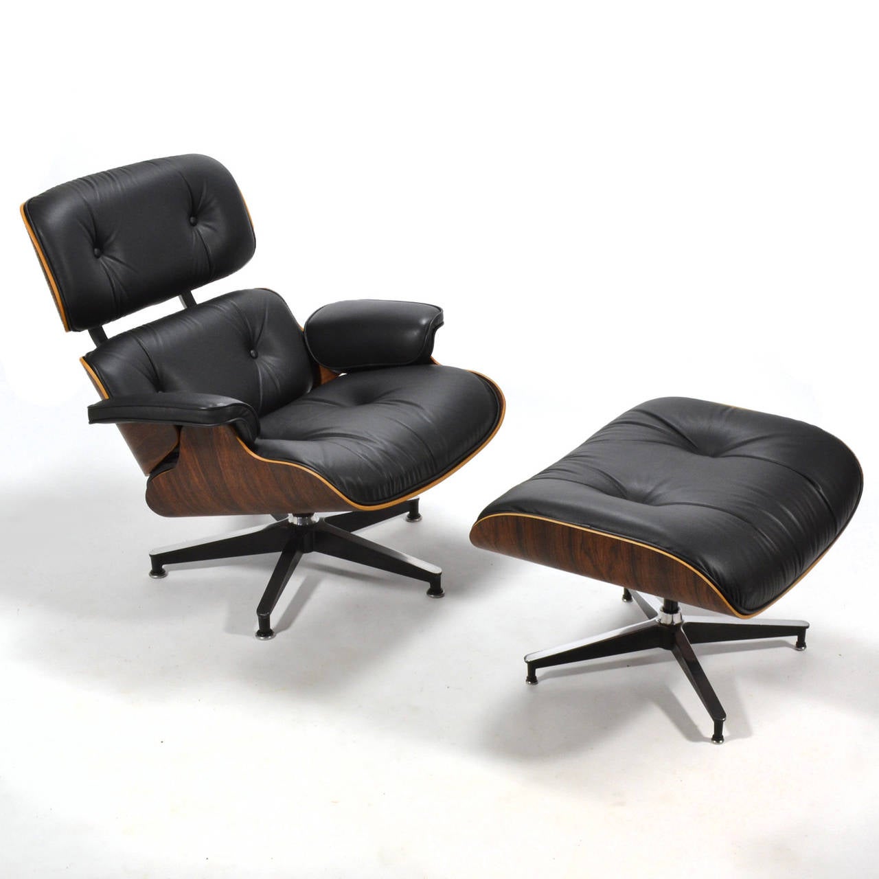 Mid-20th Century Eames Rosewood 670 Lounge Chair and Ottoman by Herman Miller