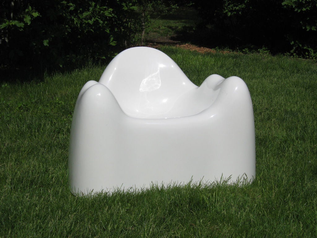 Fiberglass Wendell Castle molar chair