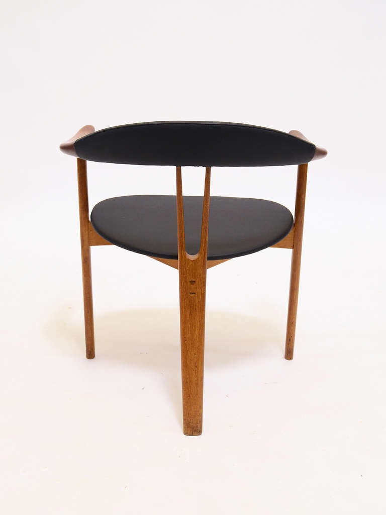 Mid-20th Century Arm chair by Arne Hovmand-Olsen