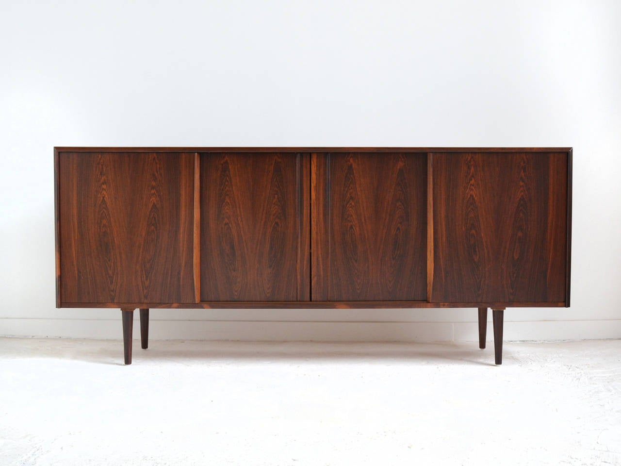 Stunning Danish Rosewood Credenza In Excellent Condition In Highland, IN