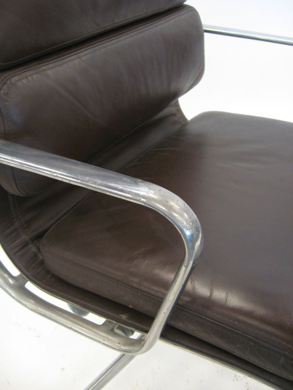Aluminum Eames soft-pad executive chair by Herman Miller