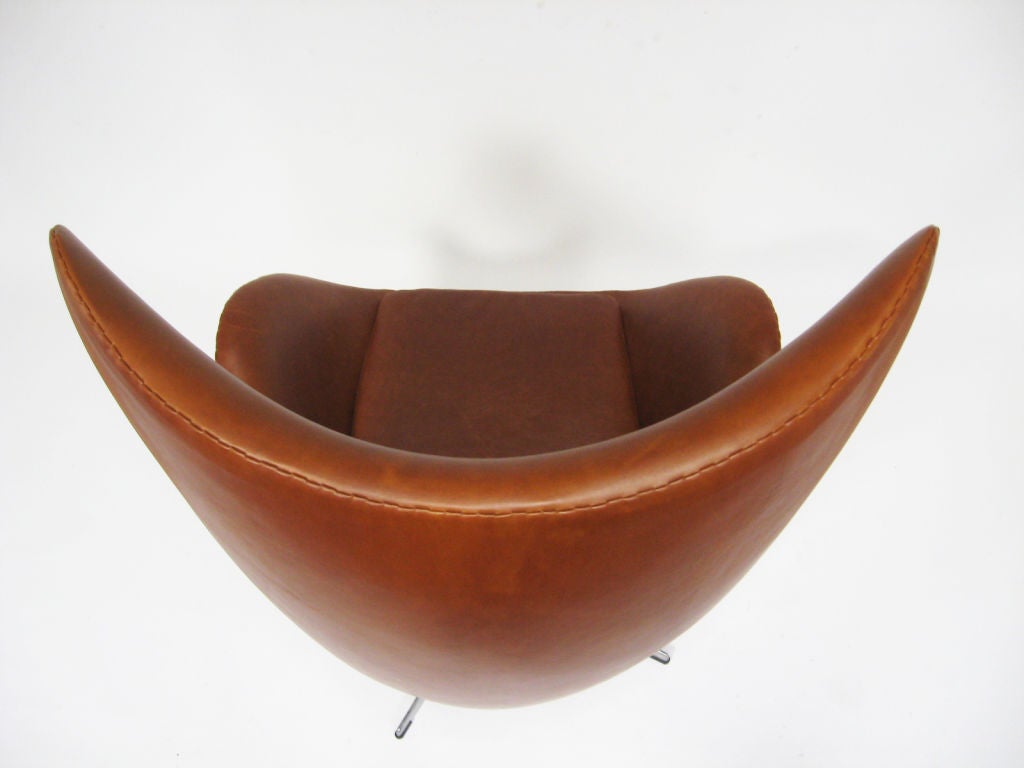 Arne Jacobsen egg chair in cognac leather by Fritz Hansen 1