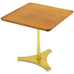 Milo Baughman occasional table with reverse trefoil base 4