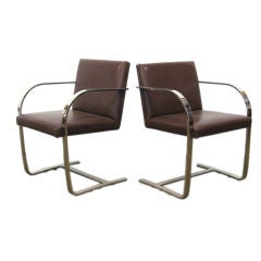Ludwig Mies van der Rohe flat bar Brno chairs by Knoll