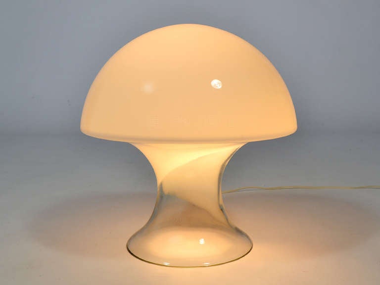 Mid-Century Modern Mushroom Shaped Murano Glass Lamp by Gino Vistosi