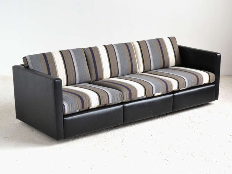 Charles Pfister Sofa by Knoll in Leather and Fabric In Excellent Condition In Highland, IN