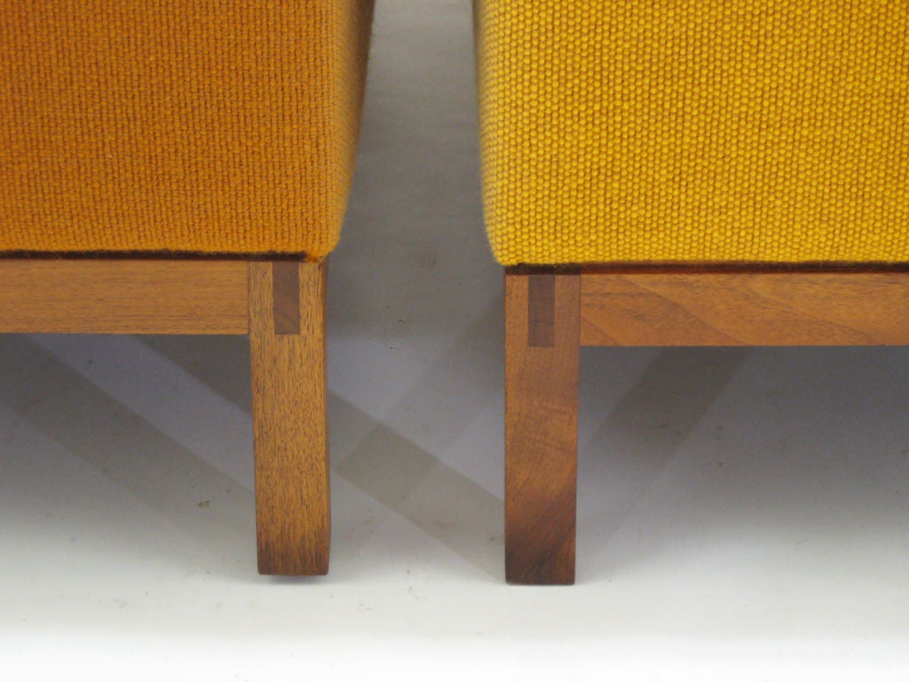 Pair of Florence Knoll lounge chairs with uncommon wood bases 1