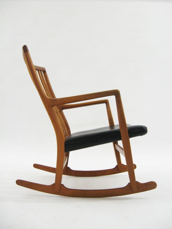 Hans Wegner ML33 rocking chair by Mikael Laursen 4