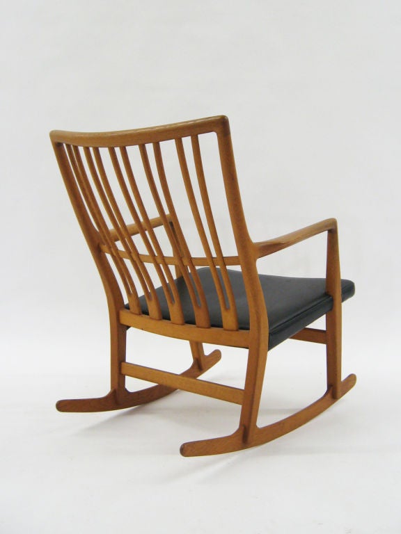 Mid-20th Century Hans Wegner ML33 rocking chair by Mikael Laursen