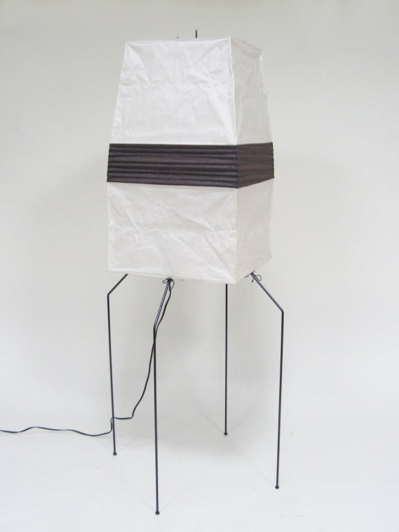 Noguchi Akari light sculpture/  floor lamp