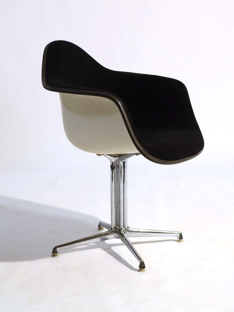 Eames Armshell with Alexander Girard Fabric and La Fonda Base In Good Condition In Highland, IN