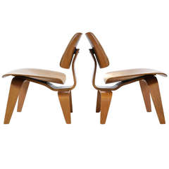 Pair of Charles and Ray Eames LCW Walnut Lounge Chairs by Herman Miller