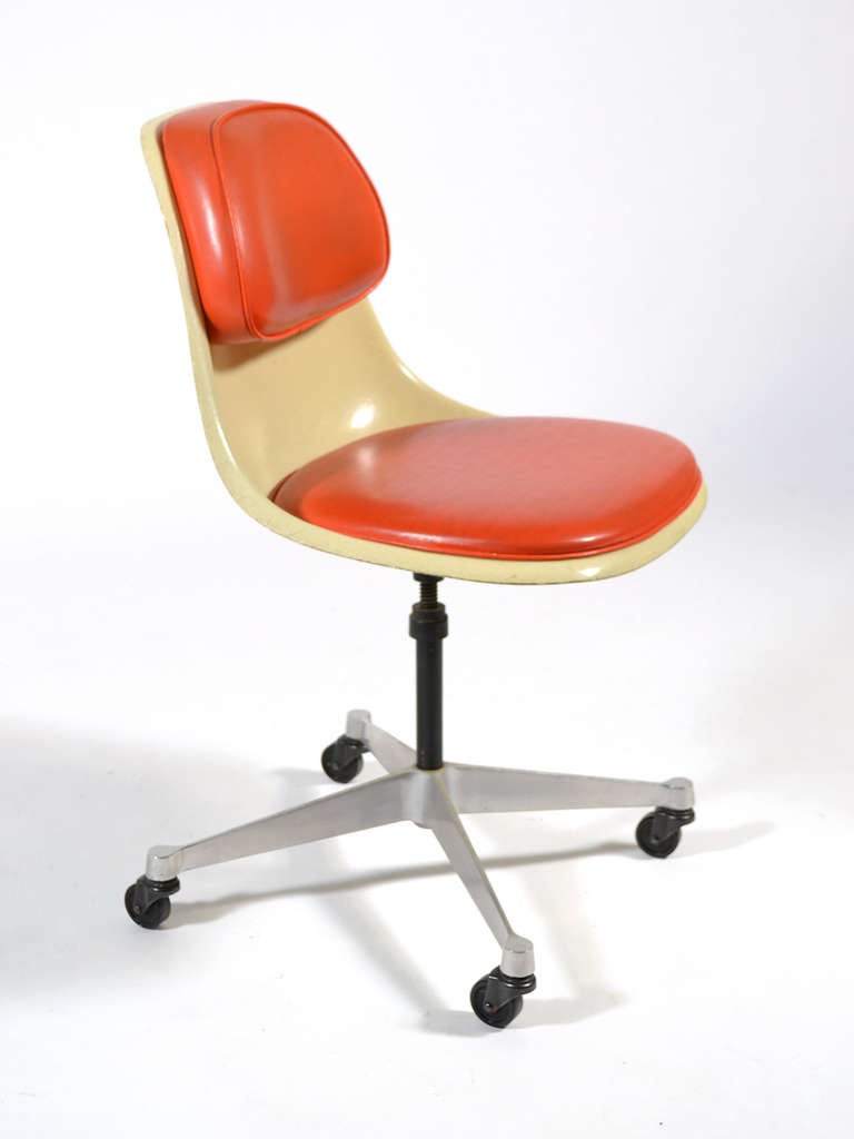 Mid-20th Century Eames Model PSCC-4 Task Chair by Herman Miller