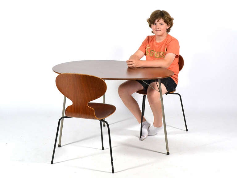 Arne Jacobsen Ant Table by Fritz Hansen 3