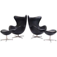 Pair of Arne Jacobsen Egg Chairs & Ottomans by Fritz Hansen 8