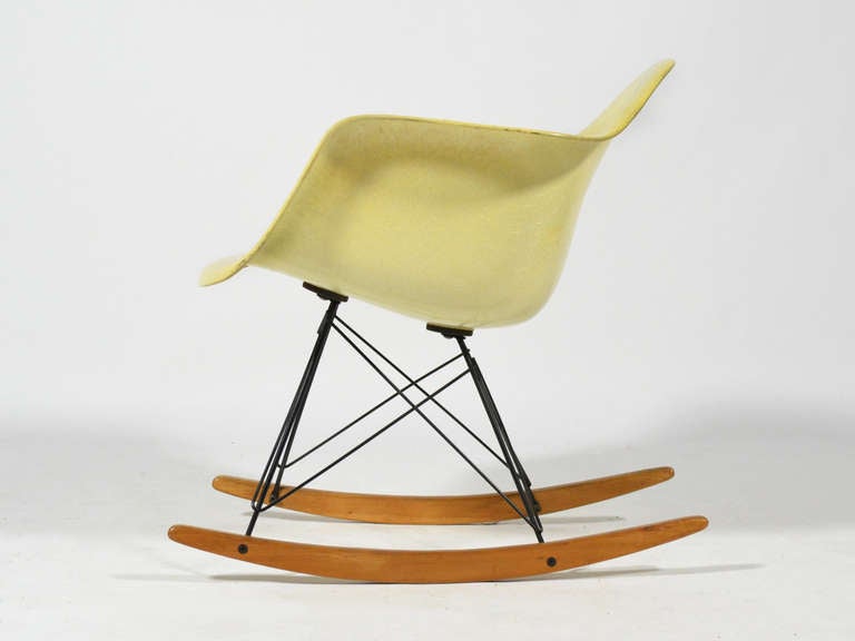 eames chair zenith