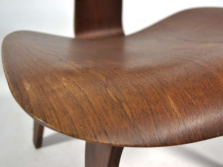 Early Evans Production Walnut LCW by Charles and Ray Eames 2