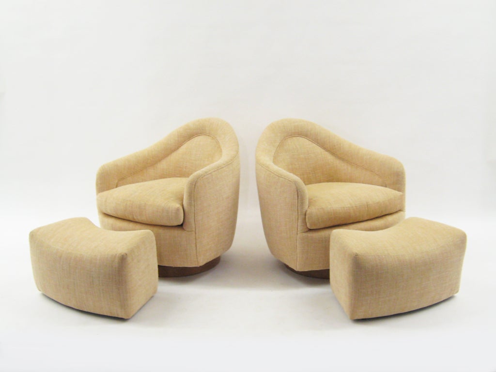 Pair of Milo Baughman rocking swivel lounge chairs & ottomans