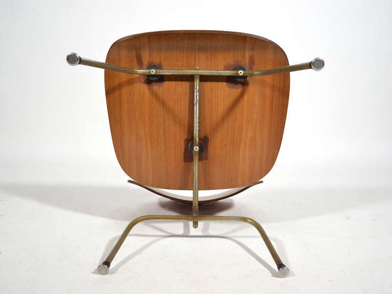 Mid-20th Century Charles and Ray Eames Walnut LCM Lounge Chair by Herman Miller For Sale