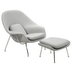Chaise et pouf en cuir Eero Saarinen Womb par Knoll