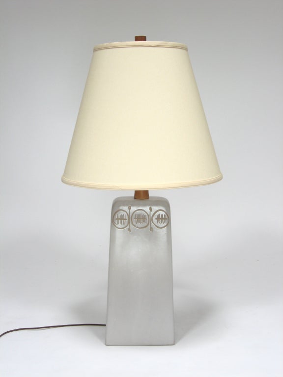 With elegant forms, subtle, understated glazes, and an embrace of natural materials and textures, the ceramic work by Gordon and Jane Martz have an almost Scandinavian sensibility. This large lamp is glazed in a classic eggshell color and decorated