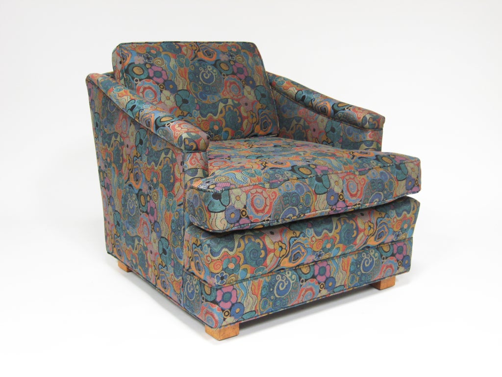 Pair of Wormley lounge chairs upholstered in Jack Lenor Larsen In Good Condition In Highland, IN