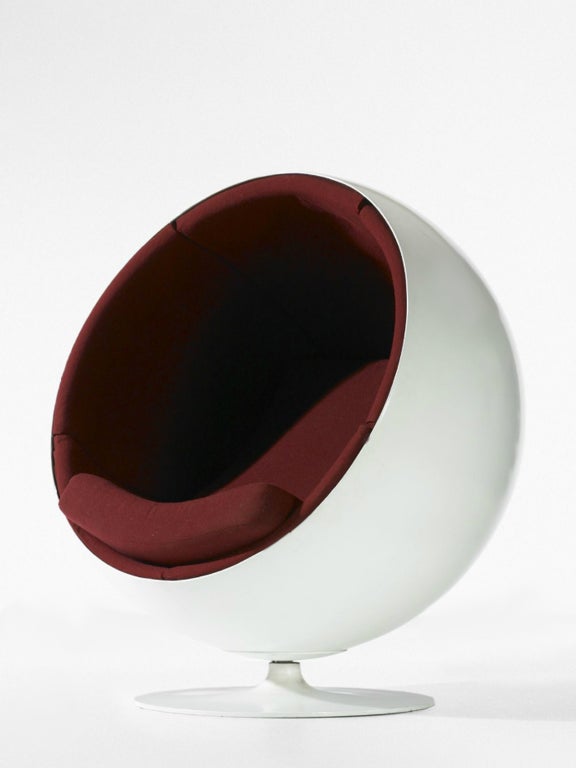 An icon of 1960s pop furniture design, the ball chair by Eero Arnio is both revolutionary and delightfully simple in its design. A sphere with a portion sliced off and mounted on a rotating base, the chair provides an intimate space for the sitter.