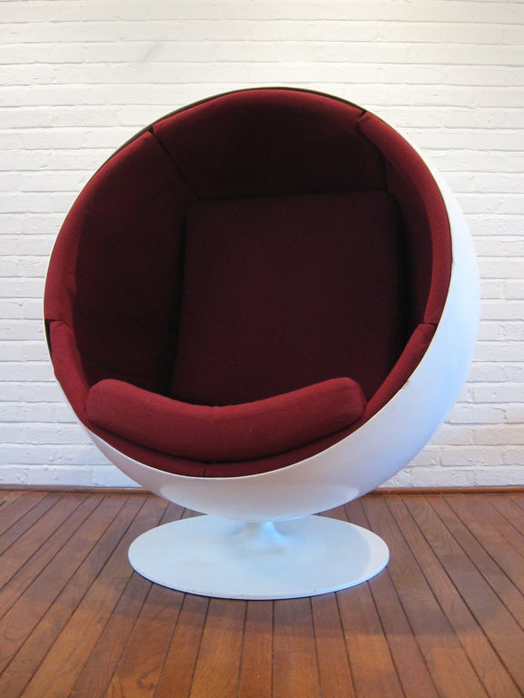 Ball chair by Eero Aarnio In Good Condition In Highland, IN