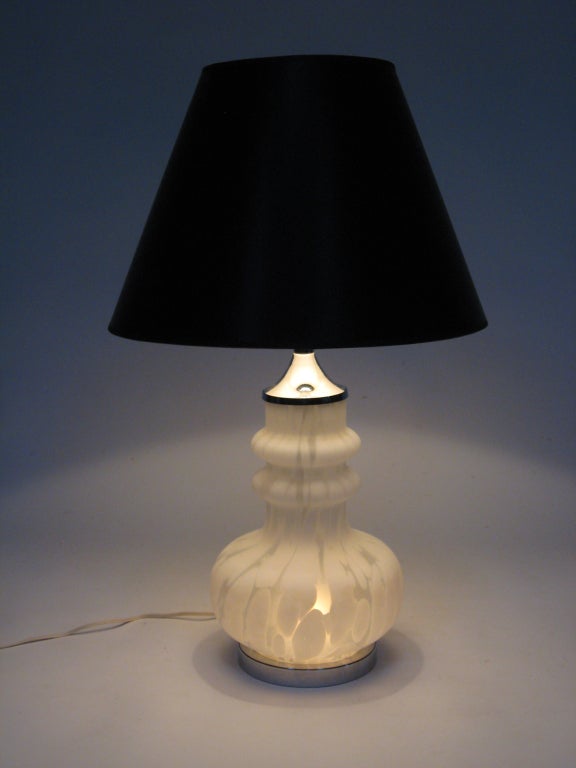 Laurel Table Lamp with Italian Glass Base For Sale 4