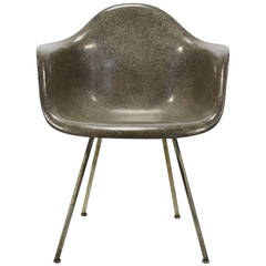 Fauteuil Eames Zenith Elephant Hide SAX gris par Herman Miller