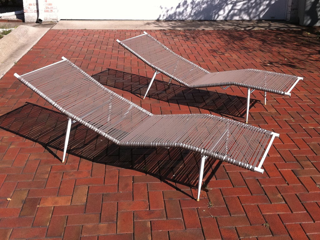 Metal Pair of Mallin outdoor chaise lounges