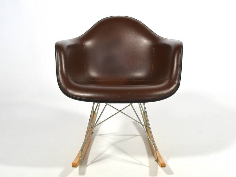 eames baby chair