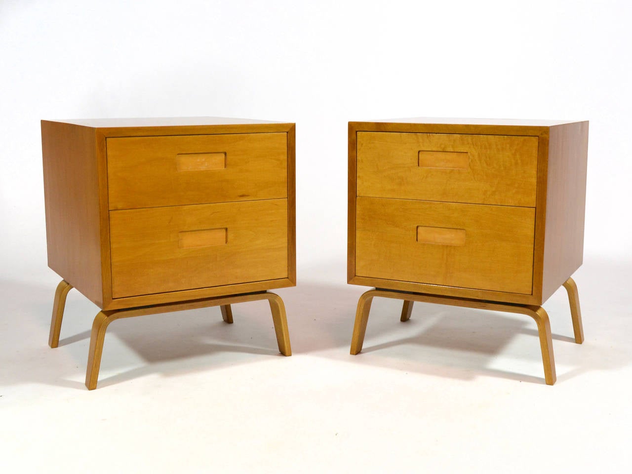 North American Clifford Pascoe Pair of Nightstands or End Tables