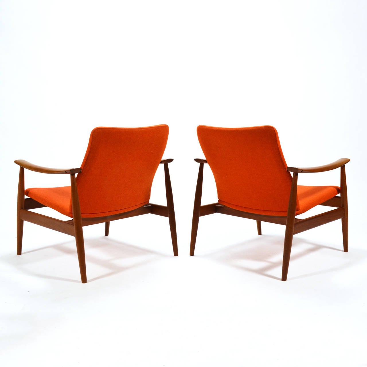 Scandinavian Modern Finn Juhl Pair of Model 138 Easy Chairs by France & Søn