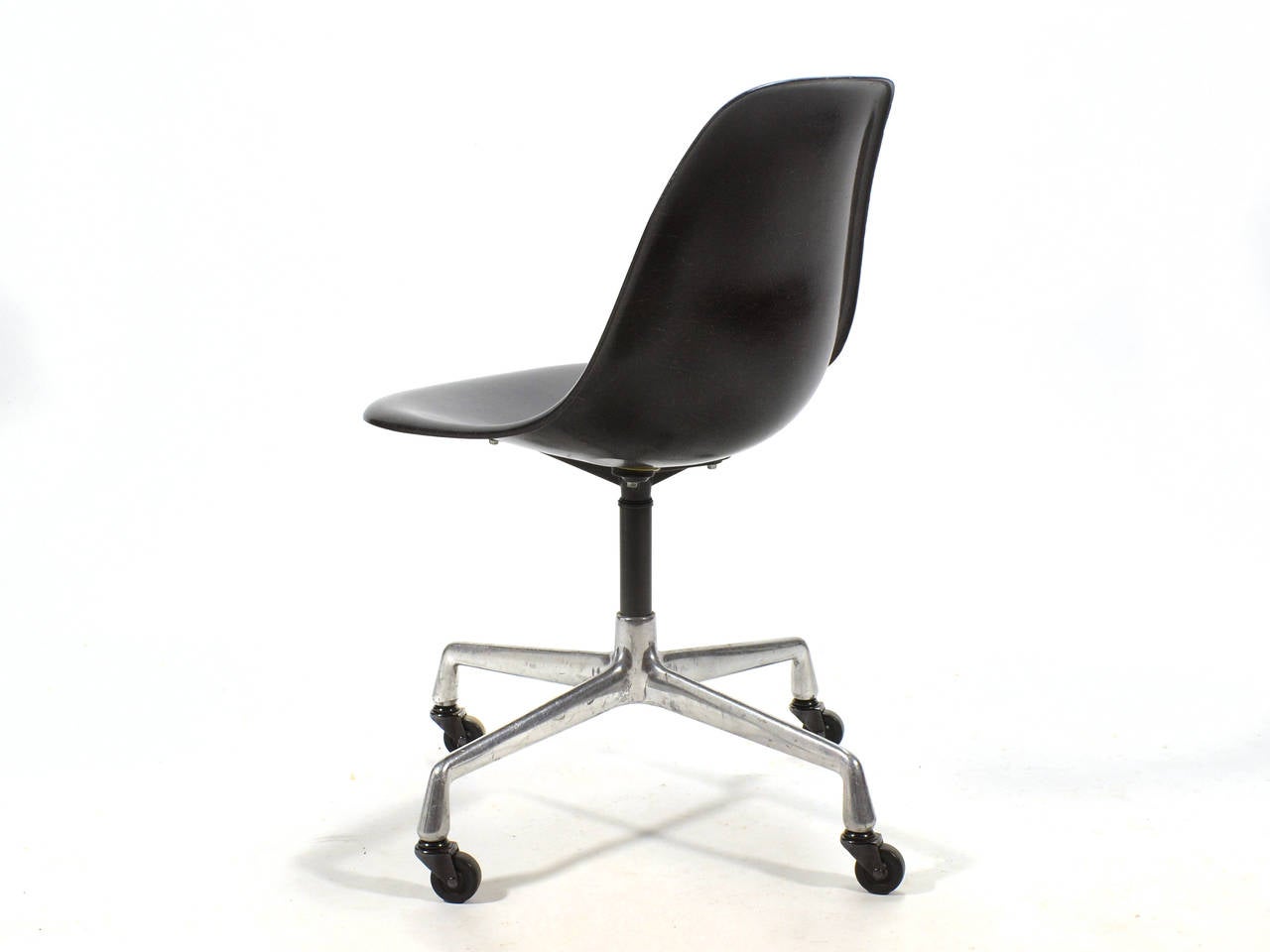Eames PSC Fiberglass Side Chairs by Herman Miller, Set of 12 or More In Good Condition In Highland, IN