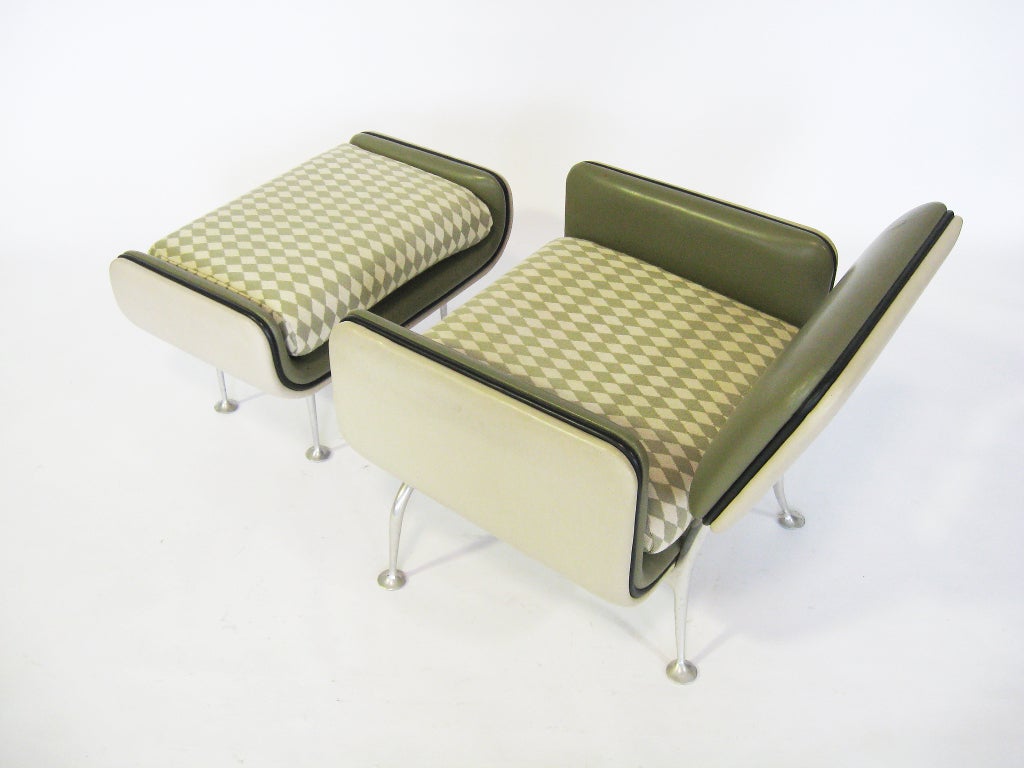 Alexander Girard lounge chairs and ottoman by Herman Miller 3