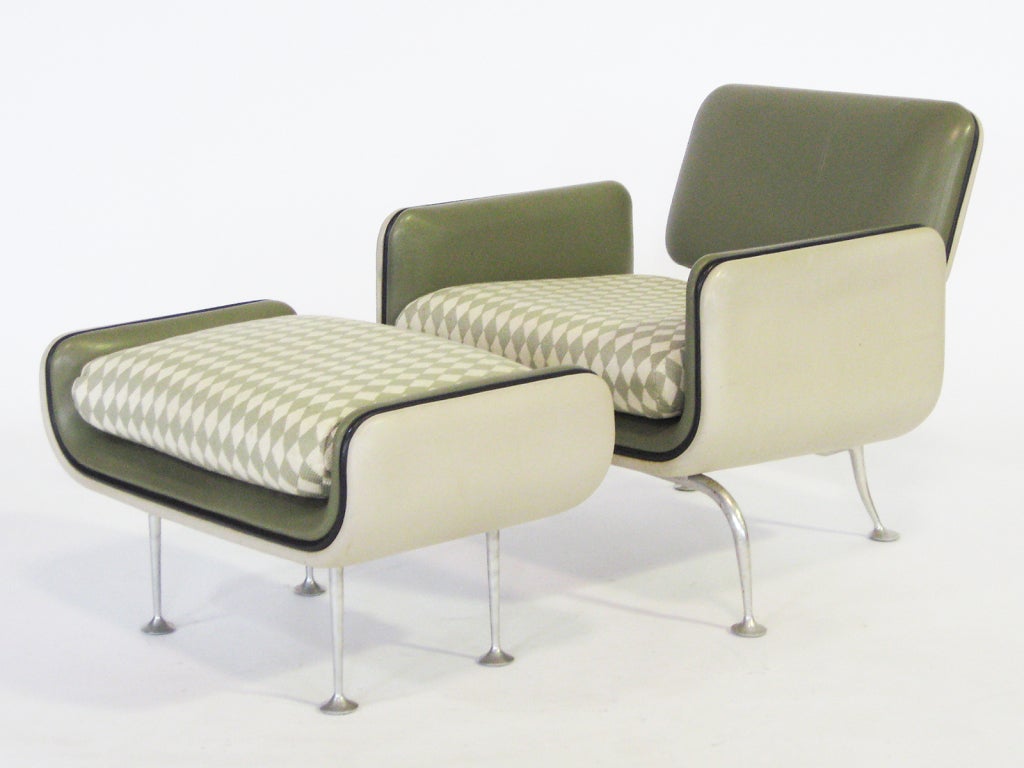 Mid-20th Century Alexander Girard lounge chairs and ottoman by Herman Miller