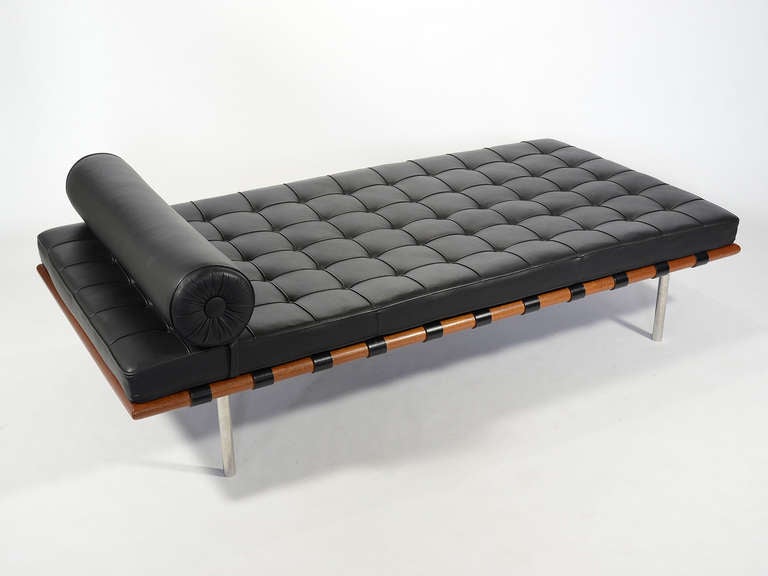 American Ludwig Mies van der Rohe Barcelona Couch/ Daybed by Knoll