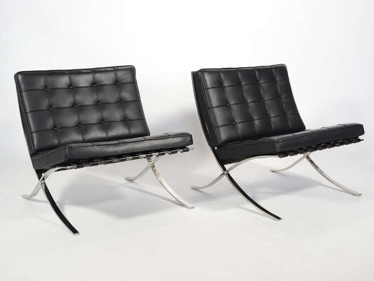 Ludwig Mies van der Rohe Barcelona Chairs by Knoll In Excellent Condition In Highland, IN