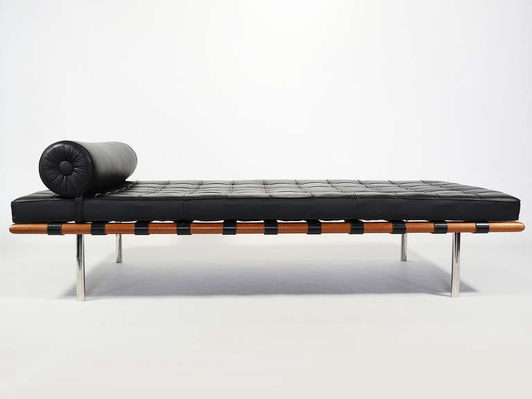 Ludwig Mies van der Rohe Barcelona Couch/ Daybed by Knoll 1