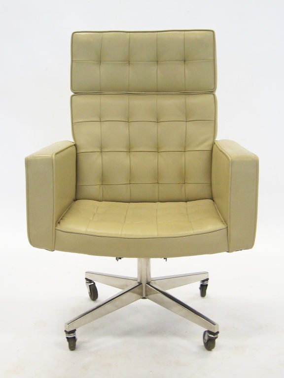 American Vincent Cafiero executive task chair by Knoll