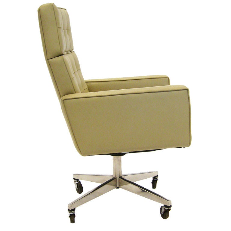 Vincent Cafiero executive task chair by Knoll